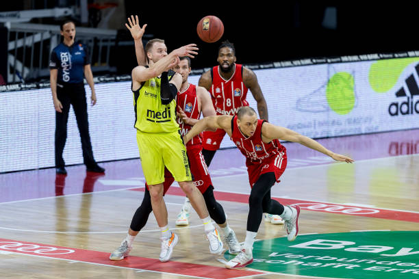 而其中涌现 而其中涌现