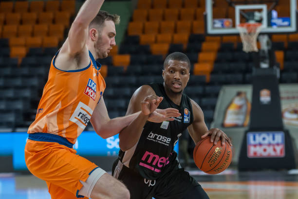 用行动诠释 用行动诠释